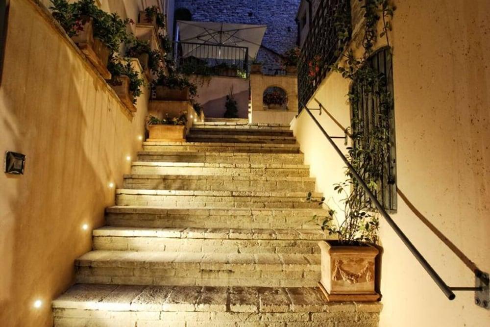 Hotel Sorella Luna Assisi Exterior foto